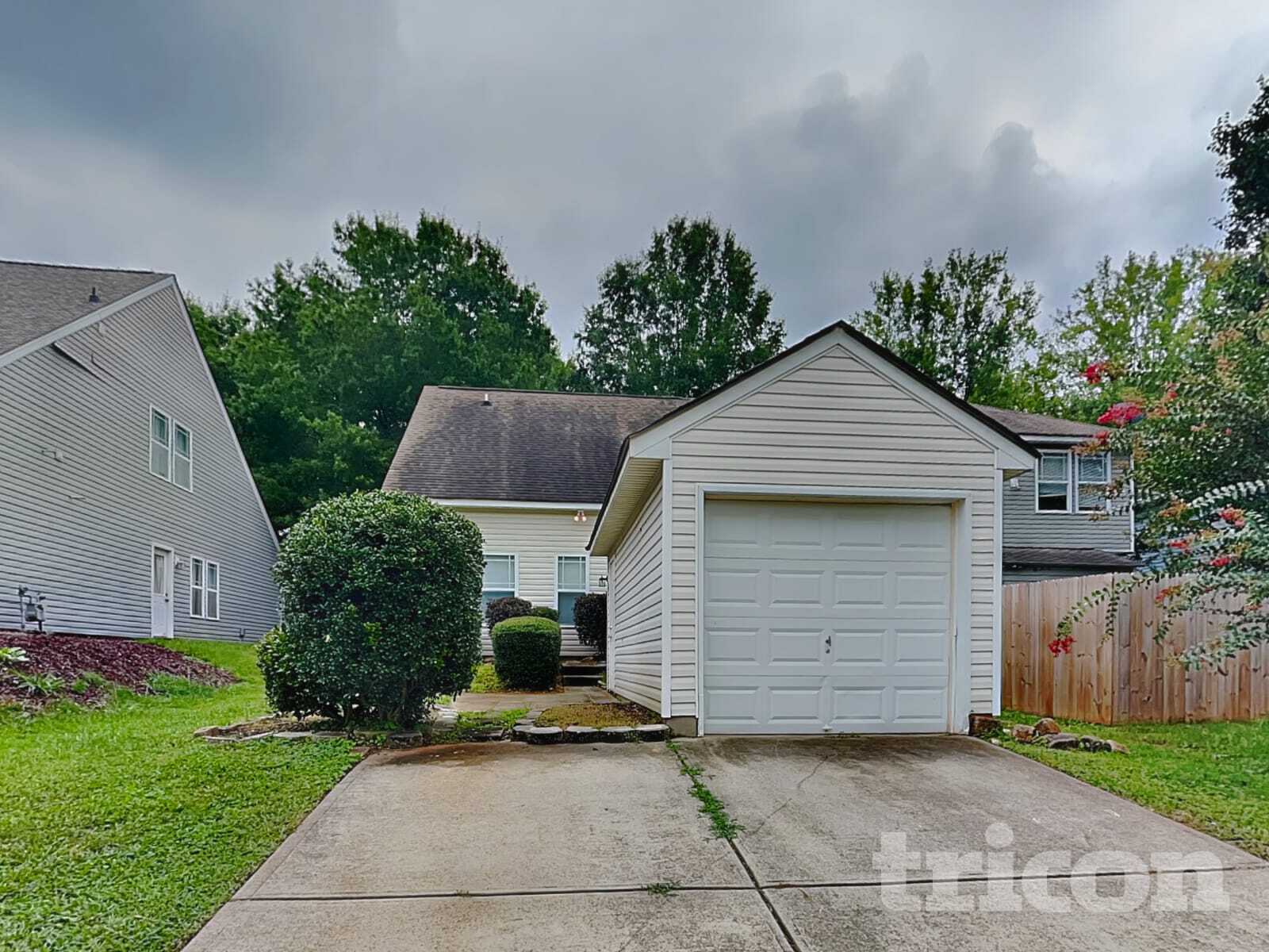 Building Photo - 12405 Walden Lea Dr