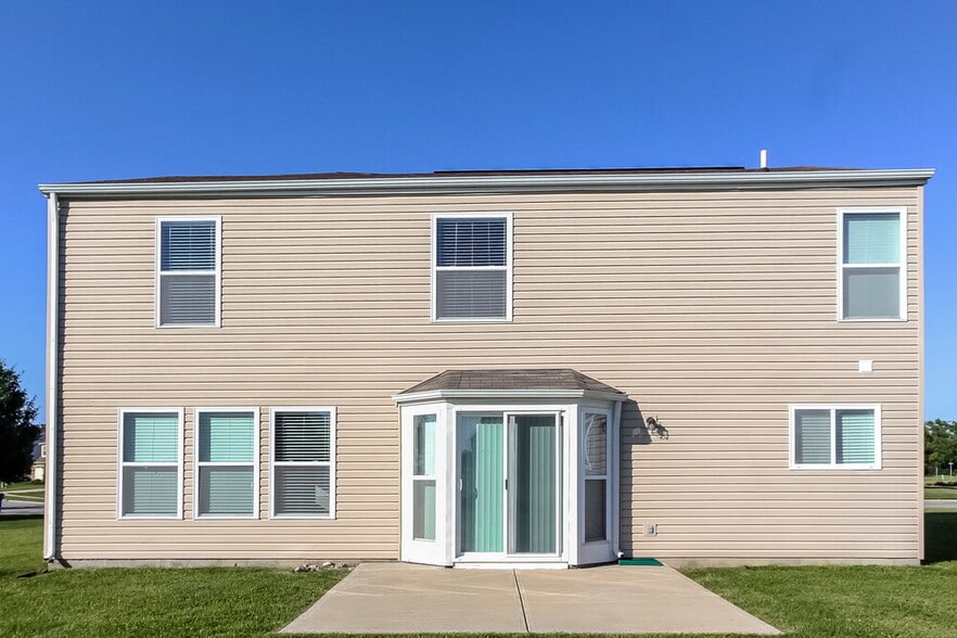 Building Photo - 2294 McGregor Dr