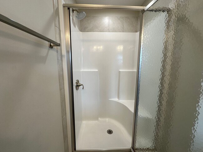 Building Photo - 5233 Debut Ave