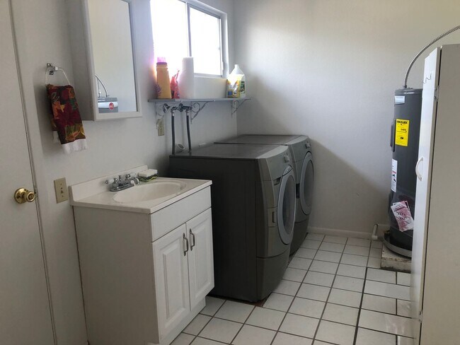Building Photo - 768 Leisure World