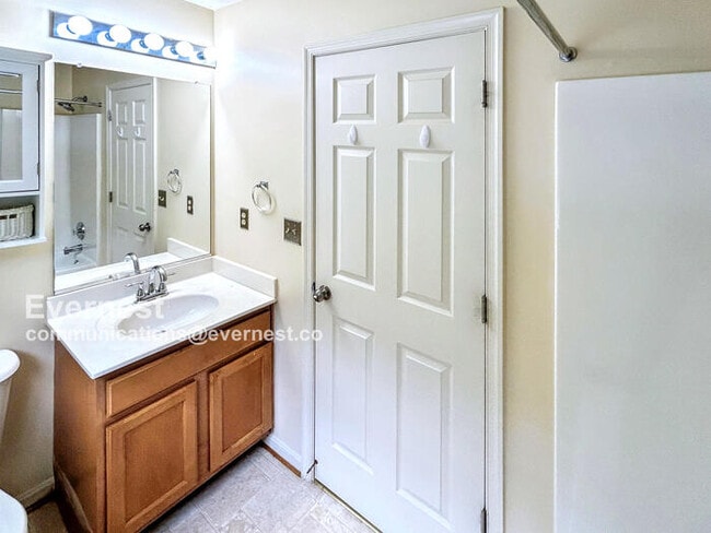 Building Photo - 11108 Huntington Meadows Ln