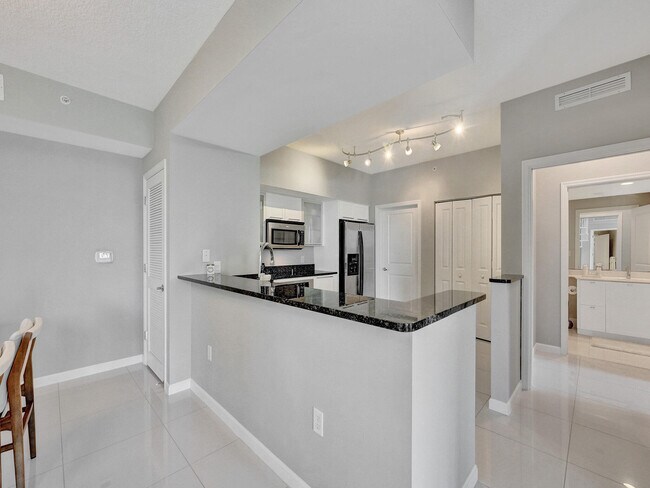 Building Photo - 225 NE 1st St