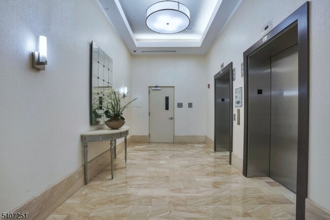 Building Photo - 40 W Park Pl