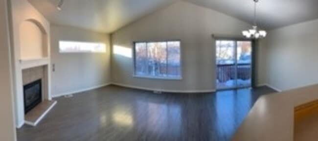 Building Photo - 2 Bedroom South Anchorage Condo!