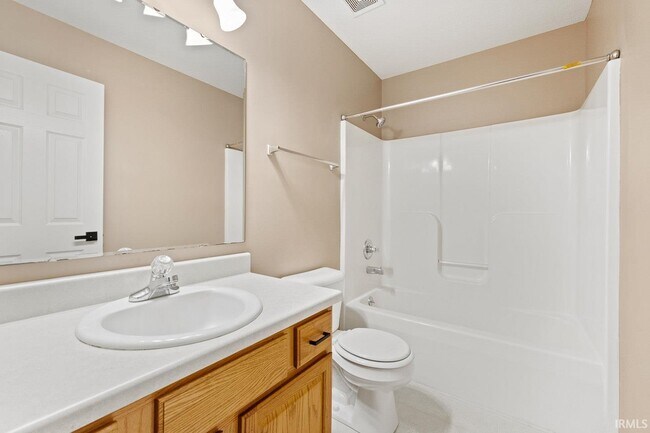 Building Photo - 1128 Amastar Cove