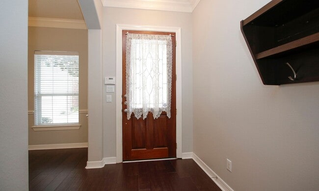 Building Photo - For Lease | 3 Bed, 2.5 Bath |2,468 Sq Ft | Olive Hill Court |