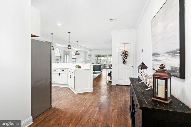 Building Photo - 536 W Montgomery Ave