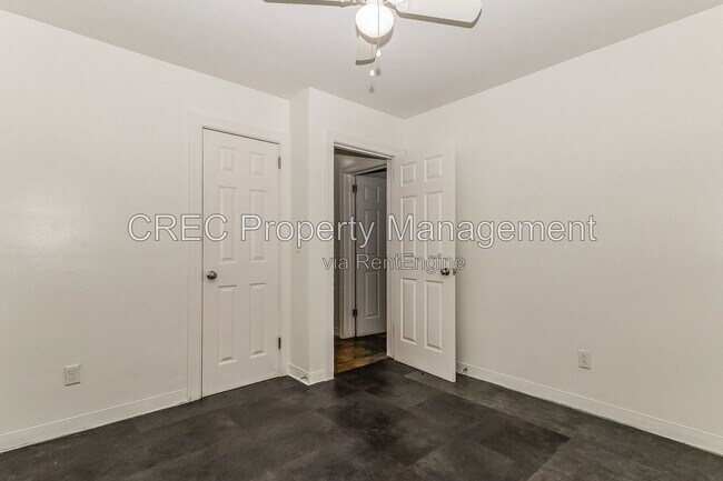 Building Photo - 1635 Memminger Ave