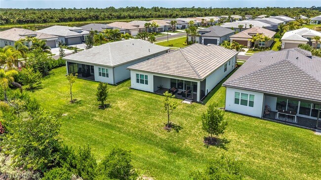 Building Photo - 12445 Dahlia Ct