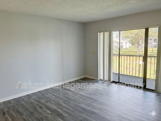 Building Photo - 8203 Sun Spring Cir