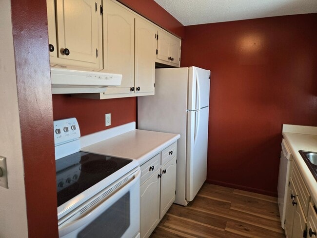 Building Photo - 7318 Wrangler Trail