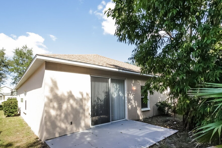 Building Photo - 12336 Hollybush Terrace