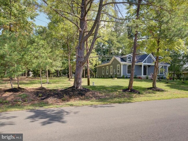 Building Photo - 14750 Jordan Ln