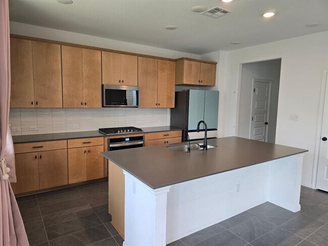 Building Photo - 348 Fluttermill Loop