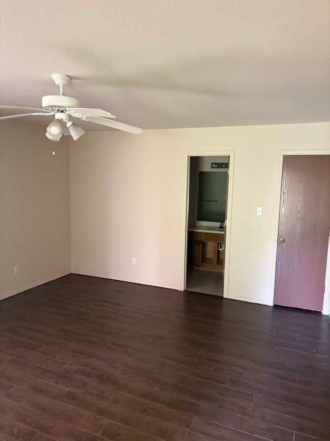 Building Photo - 1115 GRINNELL Cir