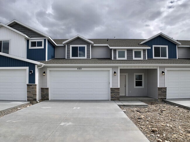 Building Photo - 433 S 1400 E