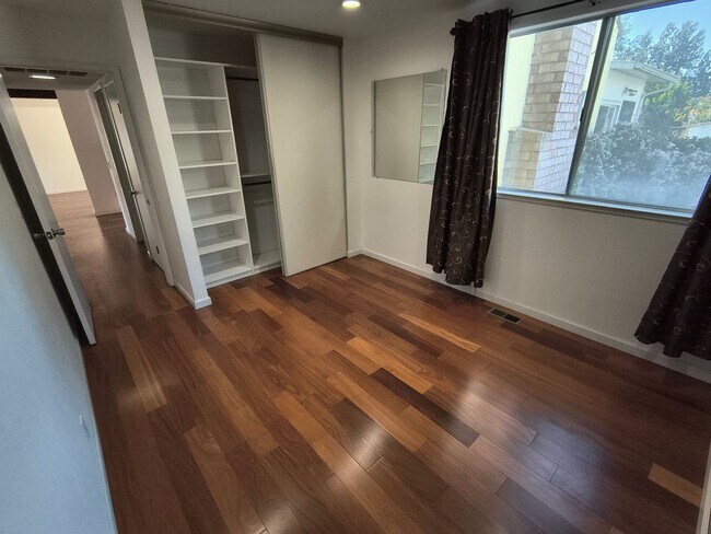 Building Photo - BEAUTIFUL TWO LEVEL 4BD/3BA HOME AVAILABLE IN MILPITAS, CA !!!!!!