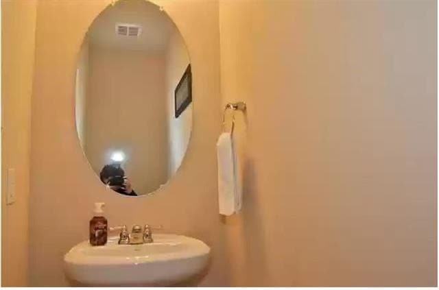 Building Photo - 16328 Amistad Ave