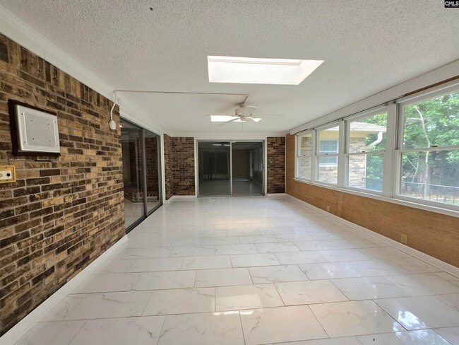 Building Photo - 77 Northlake Rd