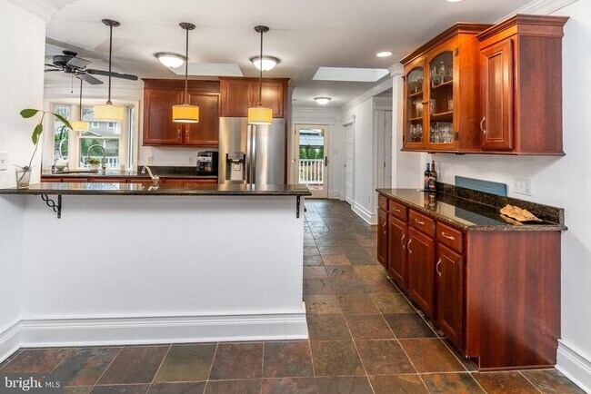 Building Photo - 24 Camelia Ct