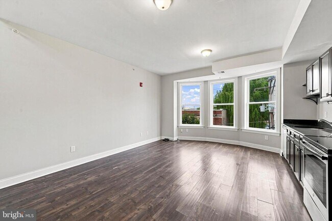 Building Photo - 1222 N 7th St