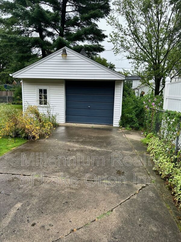 Building Photo - 2224 N Connecticut Ave