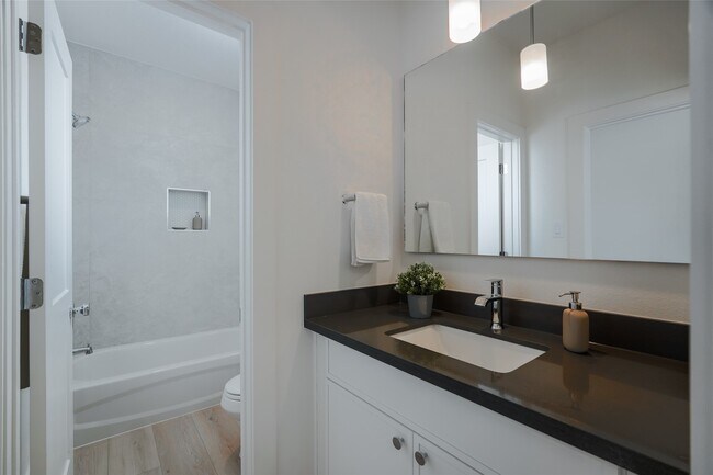 Building Photo - 862 Paul Quinn St