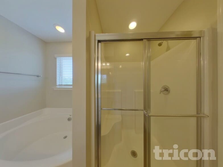 Building Photo - 618 Grantleigh Dr