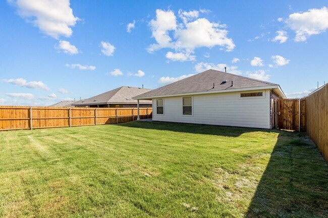 Building Photo - 5808 Piedrosa Ct