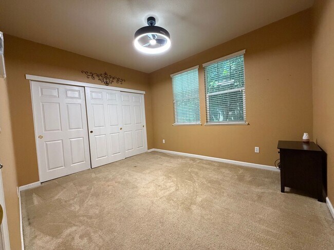 Building Photo - Spacious 4-Bedroom Elk Grove Home with Updated Kitchen, Quartz Countertops! VIEW TODAY!