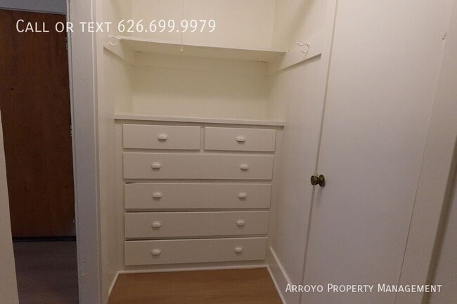 Building Photo - 1755 Paloma St