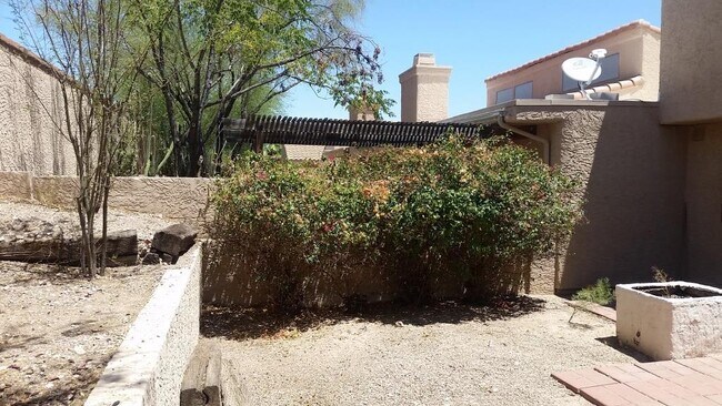 Building Photo - EXCELLENT TEMPE UNIT TOWNHOME AVAILABLE!!!