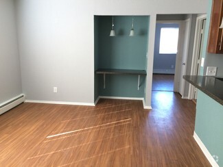 Building Photo - Maple Eastlake Apartments