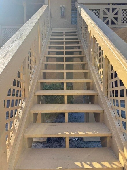 Building Photo - 4807 Via Palm Lakes