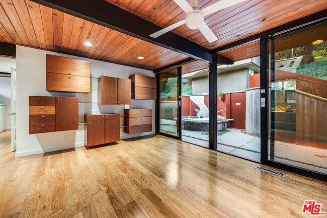 Building Photo - 22277 Buenaventura St