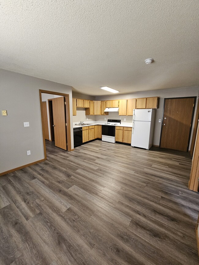 Building Photo - 8th & 8th Apartments