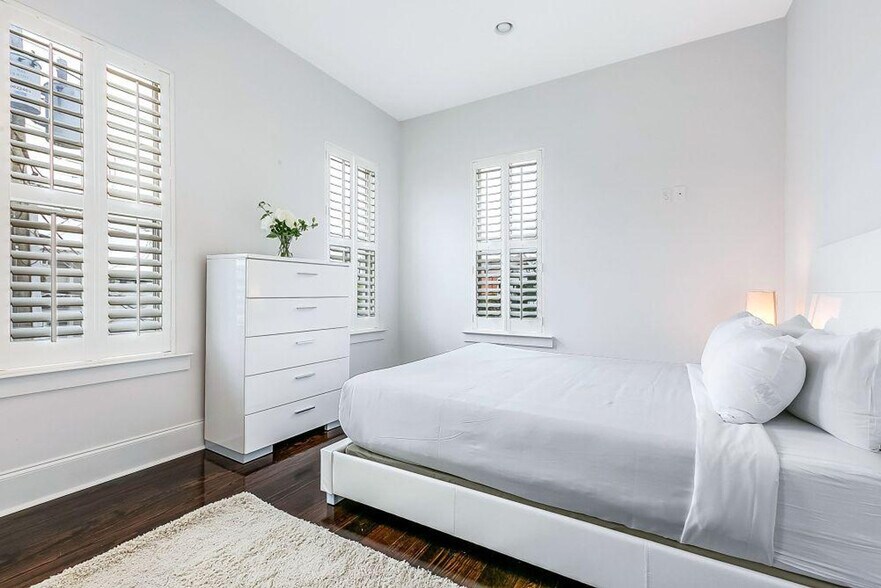 Building Photo - 1512 Baronne St