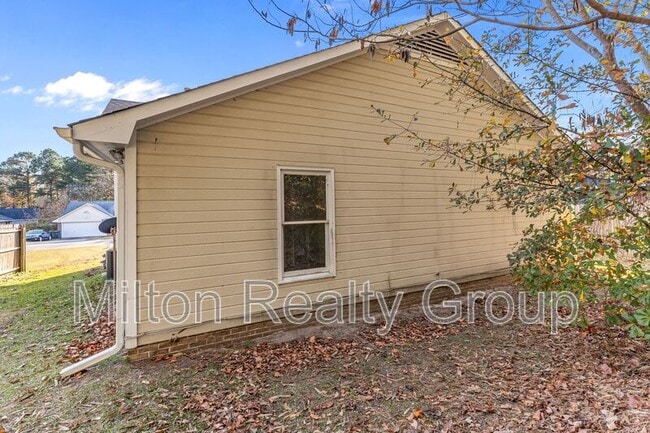 Building Photo - 1521 Kara Ct