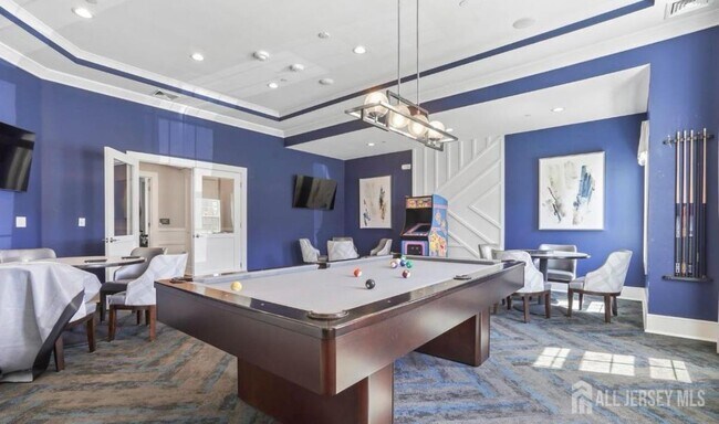 Building Photo - 1015 Vanderbergh Blvd