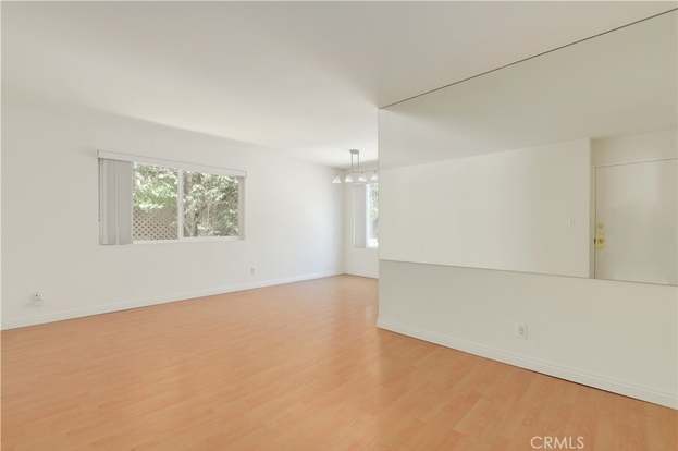 Building Photo - 972 Larrabee St