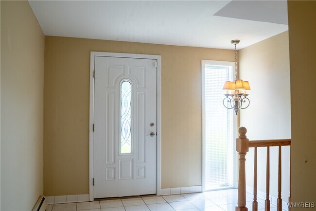 Building Photo - 102 Brooklane Dr