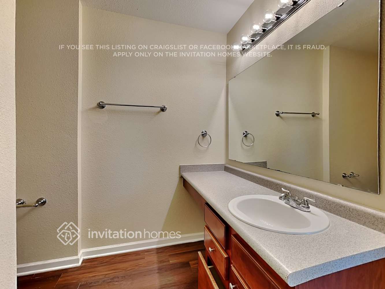 Building Photo - 938 Littleton Dr