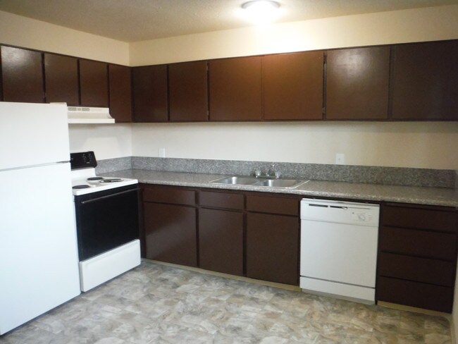 2 X 1 - Country Square Apartments