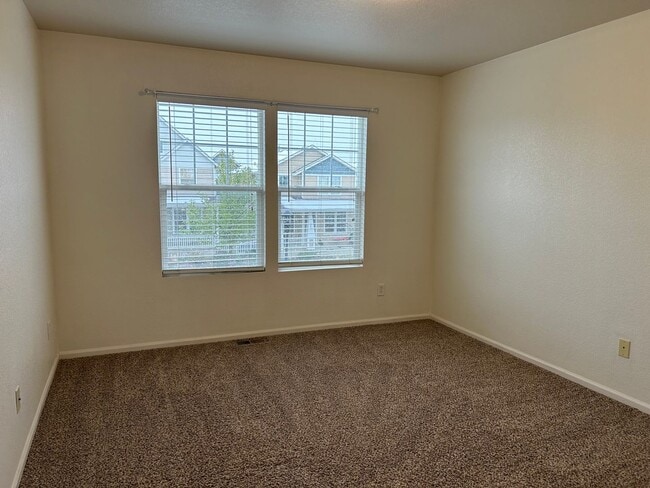 Building Photo - 2145 Clipper Way