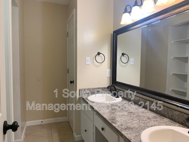 Building Photo - 6527 Old Shell Rd