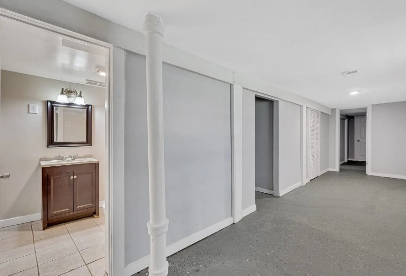 Building Photo - 11725 S Wentworth Ave