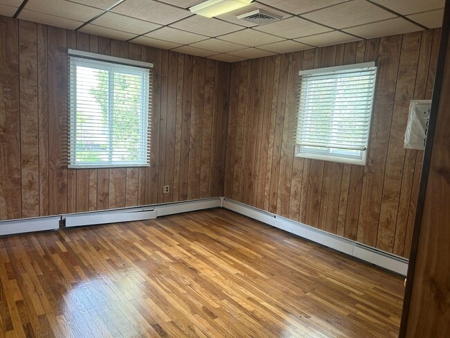 Building Photo - 357 Leona Ave