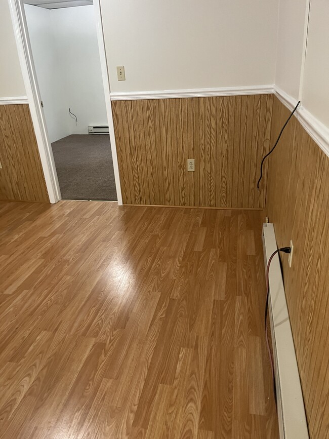 Living Room hard wood flooring. - 11 W Oak St