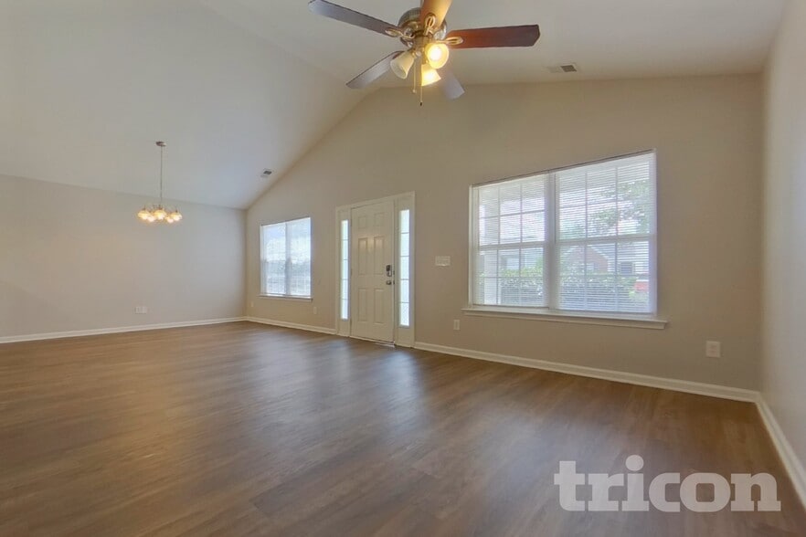 Building Photo - 180 Riglaw Cir