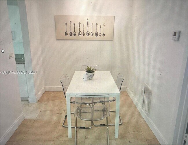 Building Photo - 100 Sunrise Dr